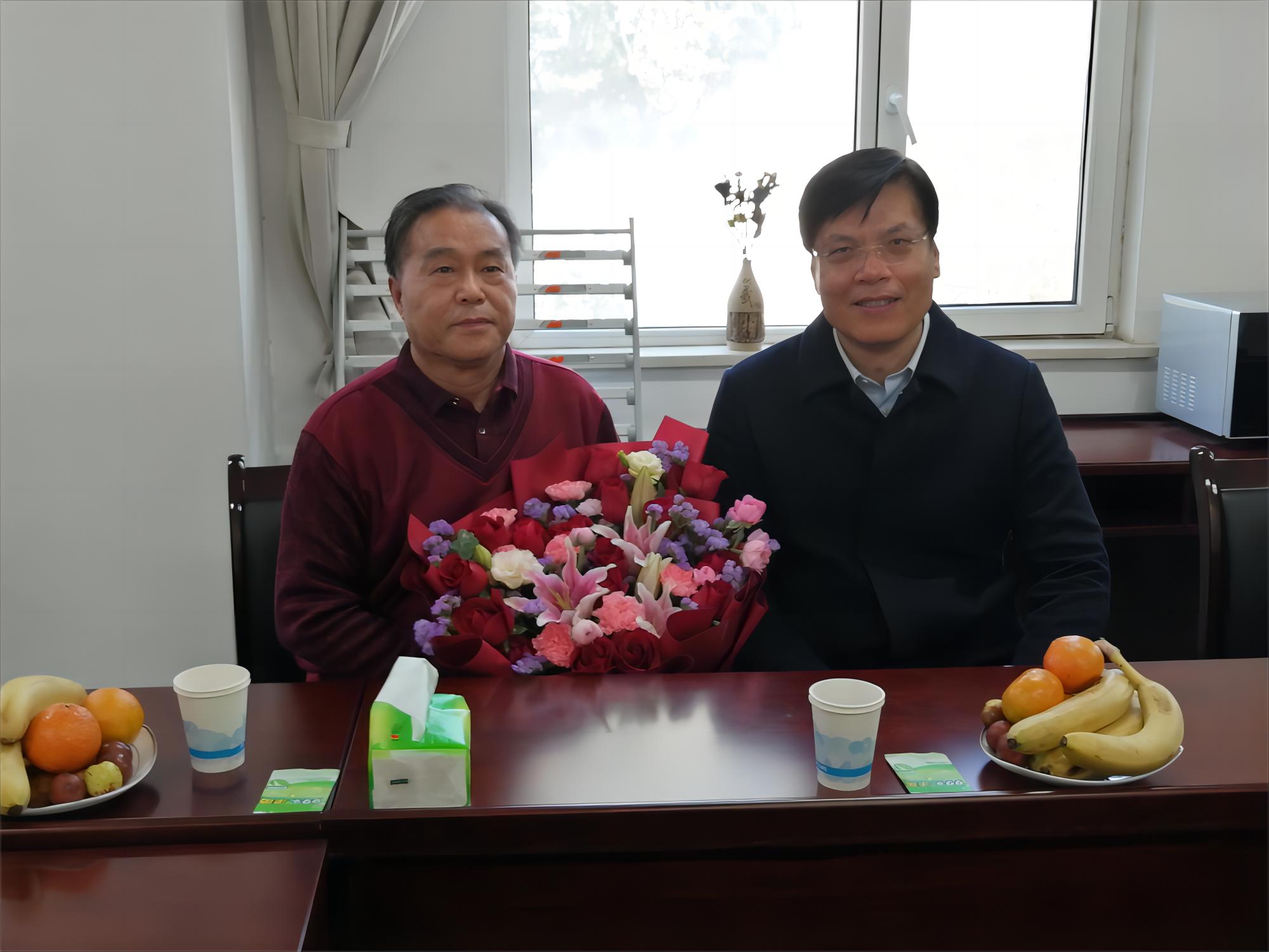 1700037937139048764.jpg 党总支委员会